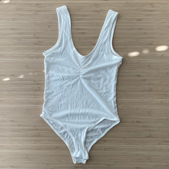 Miakoda The Organic Bodysuit - Picture 2 of 7